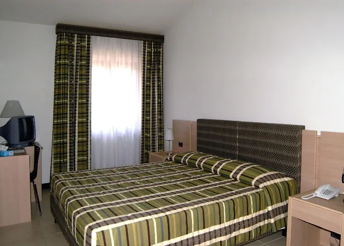 מלון Santo Stefano 3*